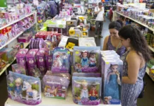 La “Noche de las Jugueterías” busca impulsar las ventas por el Día del Niño con descuentos La "Noche de las Jugueterías" busca impulsar las ventas por el Día del Niño - Foto: NA
