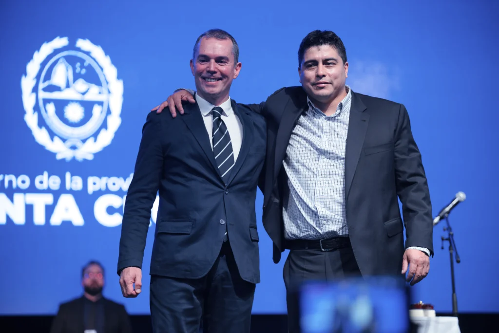 El Gobernador Claudio Vidal junto al El jefe de Gabinete de Ministros Daniel Álvarez