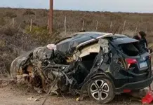 Un hombre murió tras un choque frontal entre un auto y un camión Un hombre murió tras un choque frontal entre un auto y un camión