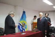 La crisis institucional en la provincia es total. El STJ declaró inconstitucional La Reforma Judicial y le dio la razón a gremio Sergio Acevedo presta juramento en el Superior Tribunal de Justicia - Foto: OPI Santa Cruz