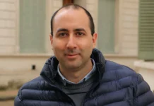 Fernando Cerimedo estuvo en Santa Cruz para hacer de enlace en las inversiones que promueve una empresa del gobierno provincial e inversionistas extraprovinciales Declaró Fernando Cerimedo en la causa por coimas en ANDIS que complica a LLA