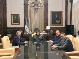 La derrota electoral obliga a Milei a recrear el Ministerio del Interior para dialogar con gobernadores - Foto: NA