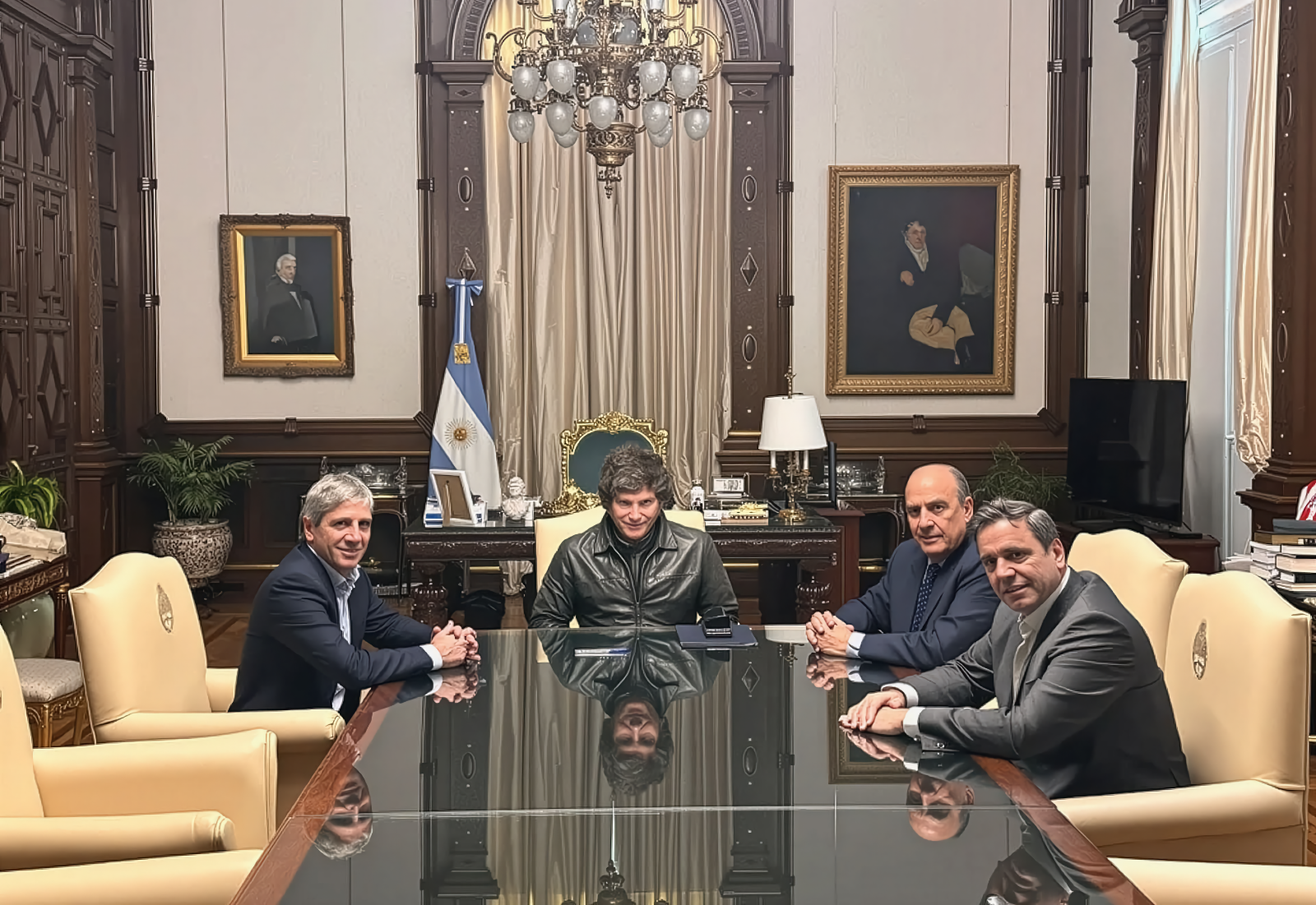 La derrota electoral obliga a Milei a recrear el Ministerio del Interior para dialogar con gobernadores - Foto: NA La derrota electoral obliga a Milei a recrear el Ministerio del Interior para dialogar con gobernadores - Foto: NA