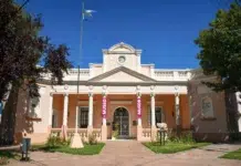Iniciaron retiro de chatarra de la vía pública en Esquel Municipio de Esquel no recibe más efectivo para el pago de impuestos