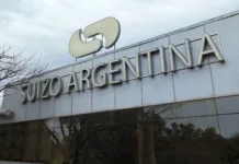 La Provincia de Santa Cruz es el tercer “gran cliente” de la investigada droguería Suizo Argentina SA con 300 facturas por más de 14 mil millones de pesos en 11 meses La Provincia de Santa Cruz es el tercer “gran cliente” de la investigada droguería Suizo Argentina SA con 300 facturas por más de 14 mil millones de pesos en 11 meses