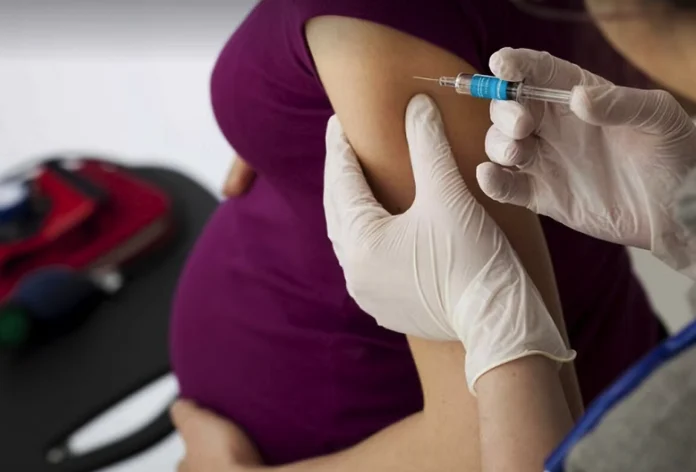 Extienden campaña de vacunación para embarazadas