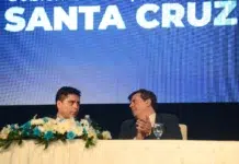 El gobierno provincial vetó la Ley que aumenta de 3 a 5% las regalías mineras El Gobernador de la Provincia Claudio Vidal junto a Fabián Leguizamón vicegobernador - Foto: OPI Santa Cruz/Francisco Muñoz