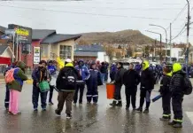 Municipales de Río Turbio iniciaron paro por tiempo indeterminado Municipales de Río Turbio iniciaron paro por tiempo indeterminado - Foto: Gentileza El Cóndor