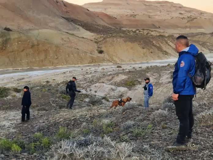 Fuerte operativo por tierra, mar y aire entre Comodoro y Camarones