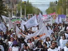 Marcha de docentes en Río Gallegos - Foto: OPI Santa Cruz/Francisco Muñoz