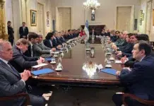 Milei se reúne solo con gobernadores dialoguistas tras la elección Milei se reúne solo con gobernadores dialoguistas tras la elección