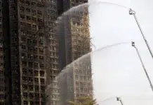 Incendio en Hong Kong deja 128 muertos y cientos de desaparecidos Incendio en Hong Kong deja 128 muertos y cientos de desaparecidos - Foto: NA