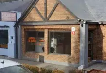 Allanaron una casa de cambios en El Calafate por una causa federal por venta de dólares Allanaron una casa de cambios en El Calafate por una causa federal por venta de dólares