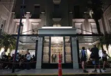 Cristina Kirchner: nuevo parte médico confirma recuperación lenta y drenaje peritoneal Cristina Kirchner continúa internada en el Sanatorio Otamendi