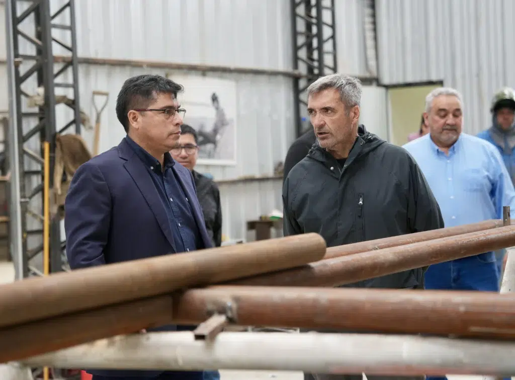 Claudio Vidal junto a El presidente de Santa Cruz Puede S.A.U., Gustavo Sívori -