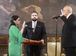 Delcy Rodríguez, juró el lunes como presidenta encargada de Venezuela - Foto: NA