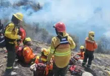Incendio en Los Glaciares: Evacuan turistas y el fuego sigue activo Incendio en Los Glaciares: Evacuan turistas y el fuego sigue activo