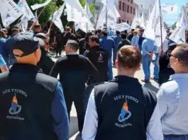 Luz y Fuerza en estado de alerta y movilización por falta de acuerdos salariales