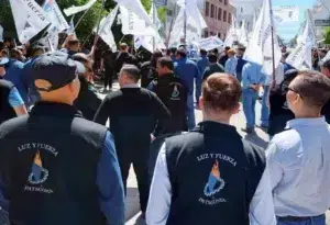 Luz y Fuerza en estado de alerta y movilización por falta de acuerdos salariales Luz y Fuerza en estado de alerta y movilización por falta de acuerdos salariales