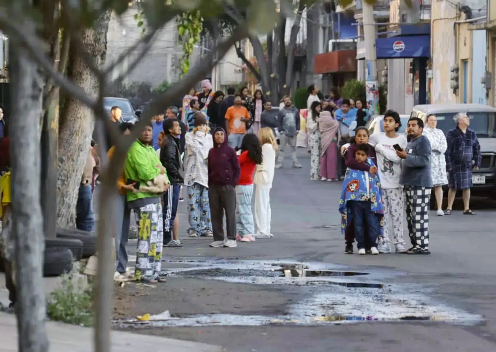 Sismo de magnitud 6,5 en México deja un muerto y doce heridos Sismo de magnitud 6,5 en México deja un muerto y doce heridos
