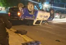 En una persecución, chocaron dos patrulleros en Caleta Olivia: 5 policías lesionados En una persecución, chocaron dos patrulleros en Caleta Olivia: 5 policías lesionados