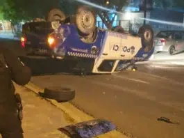 En una persecución, chocaron dos patrulleros en Caleta Olivia: 5 policías lesionados