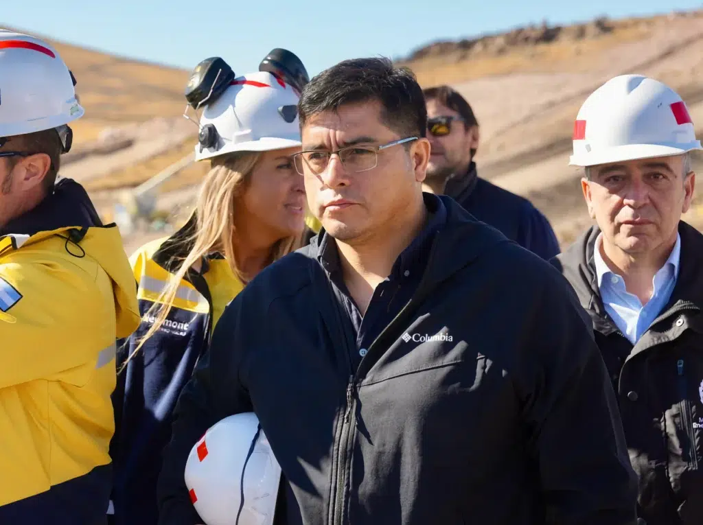 El Gobernador Claudio Vidal en Cerro Negro -