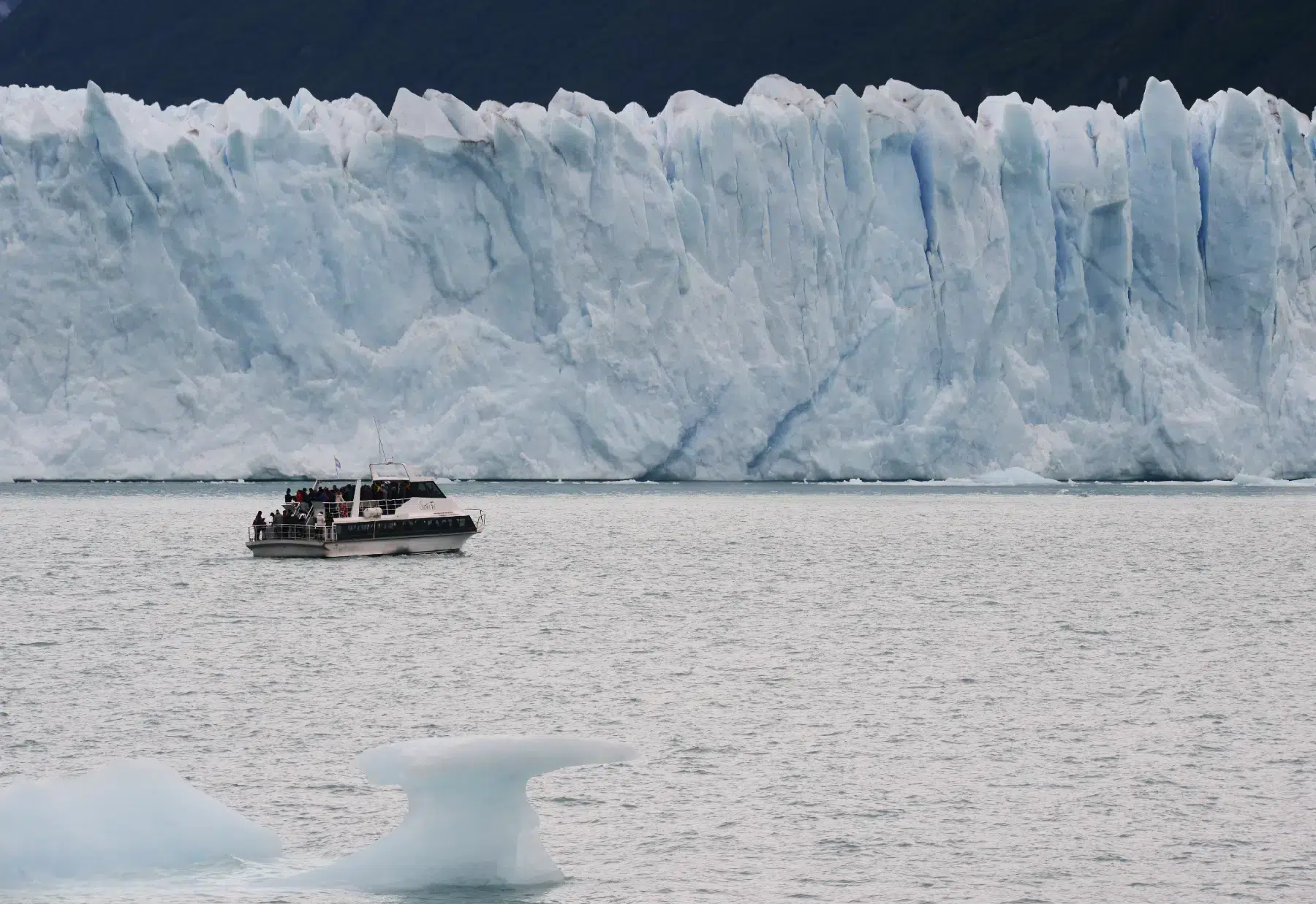 El Glaciar Perito Moreno en el Parque Nacional Los Glaciares - Foto: OPI Santa Cruz/Francisco Muñoz El Glaciar Perito Moreno en el Parque Nacional Los Glaciares - Foto: OPI Santa Cruz/Francisco Muñoz