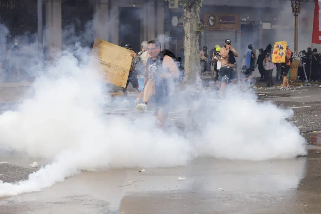 La CGT rechazó la reforma laboral en una jornada violenta - Foto: NA