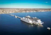 Por mal clima, operan dos cruceros en simultáneo en Puerto Madryn Por mal clima, operan dos cruceros en simultáneo en Puerto Madryn