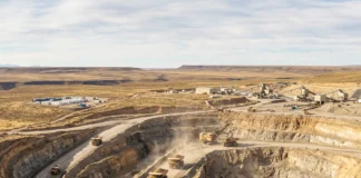 Proveedores mineros advierten parálisis operativa en Santa Cruz Minería en Santa Cruz- Foto: Imagen generada con IA