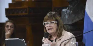 Bullrich ofrece su renuncia por el veto a una jueza La jefa de la bancada oficialista Patricia Bullrich en la comisión de acuerdos - Foto: NA