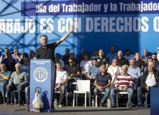 La CGT rechaza la reglamentación de la reforma laboral La CGT marchó en Plaza de Mayo contra el modelo económico de Milei - Foto: NA