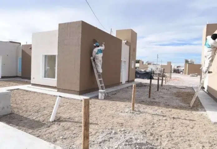 Instituto de Vivienda le retiró una casa a una familia de Trelew por incumplimientos
