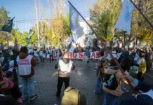 Estatales paralizan la provincia por reclamo salarial urgente Estatales paralizan la provincia por reclamo salarial urgente - Foto: OPI Santa Cruz