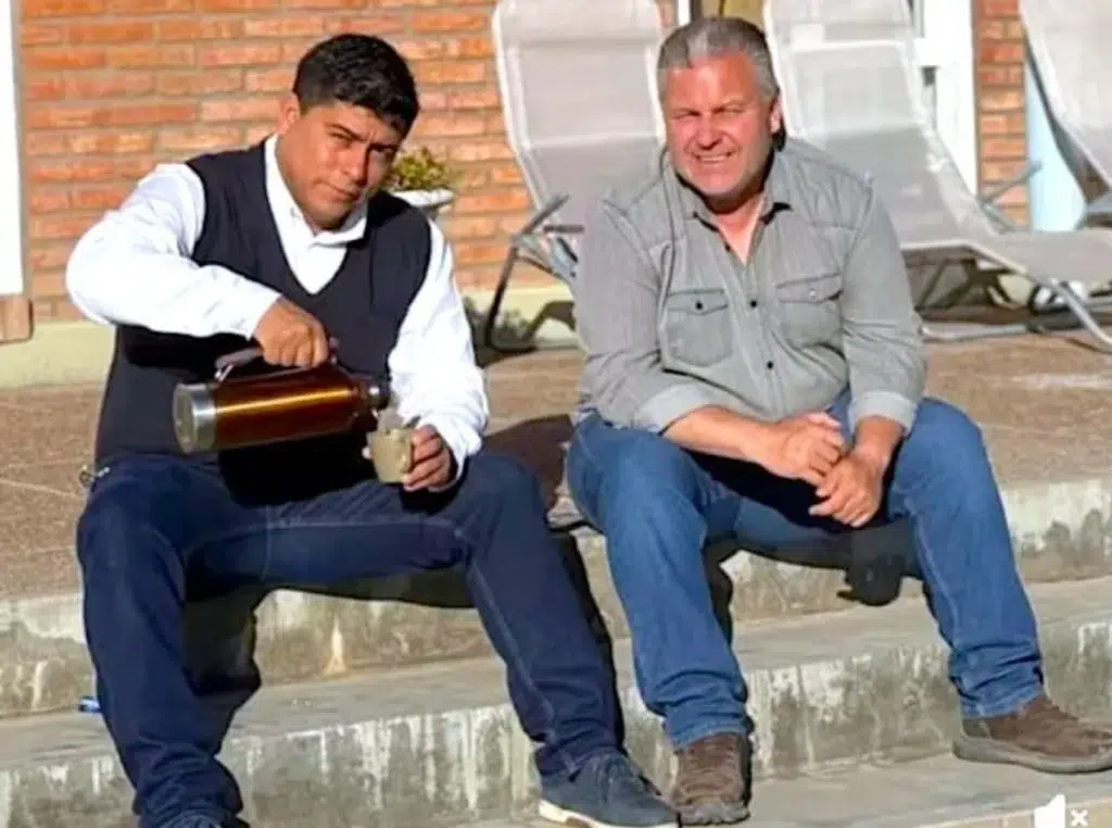 Claudio Vidal junto a Fabio Jomñuk, Secretario de Desarrollo Productivo de la Municipalidad de los Antiguos