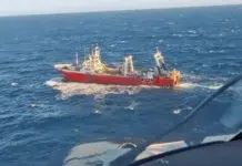 Rescatan a un marinero con fracturas expuestas en un buque en alta mar Rescatan a un marinero con fracturas expuestas en un buque en alta mar