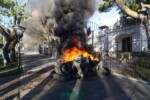 ADOSAC rechazó posible judicialización de la protesta tras el reclamo en Casa de Gobierno - Foto: OPI Santa Cruz ADOSAC rechazó posible judicialización de la protesta tras el reclamo en Casa de Gobierno - Foto: OPI Santa Cruz
