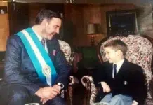 Tierra del Fuego conmemora la jura de su Carta Magna El exgobernador José Estabillo asumió la gobernación durante 1992 -