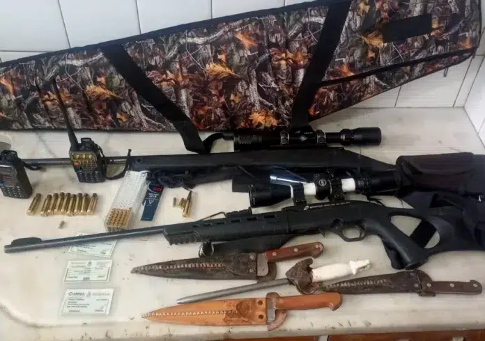 Policía del Chubut incautó rifles y guanaco en Ruta 29