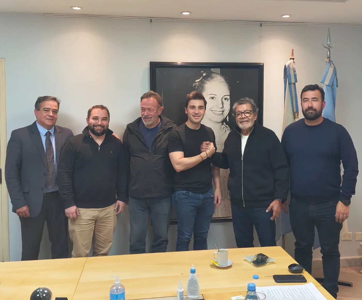 Gobierno de Chubut y UOCRA acuerdan avanzar en obras abandonadas del PROCREAR