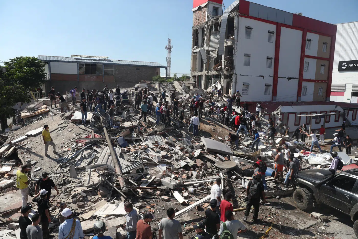 Colombia eleva a 281 los fallecidos tras violento sismo de 7,4 Colombia eleva a 281 los fallecidos tras violento sismo de 7,4