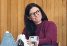 Las inundaciones como excusa de Elmiger. Su discurso choca con la falta de rigor técnico en Santa Cruz y aun así, busca 600 millones para financiar la ineficiencia del IDUV La ministra de Gobierno de Santa Cruz, María Belén Elmiger -