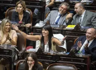 Lorena Villaverde suma un nuevo embargo judicial Lorena Villaverde rechazó denuncias y cruzó a la oposición - Foto: NA