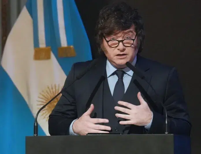 Javier Milei cruza el Rubicón