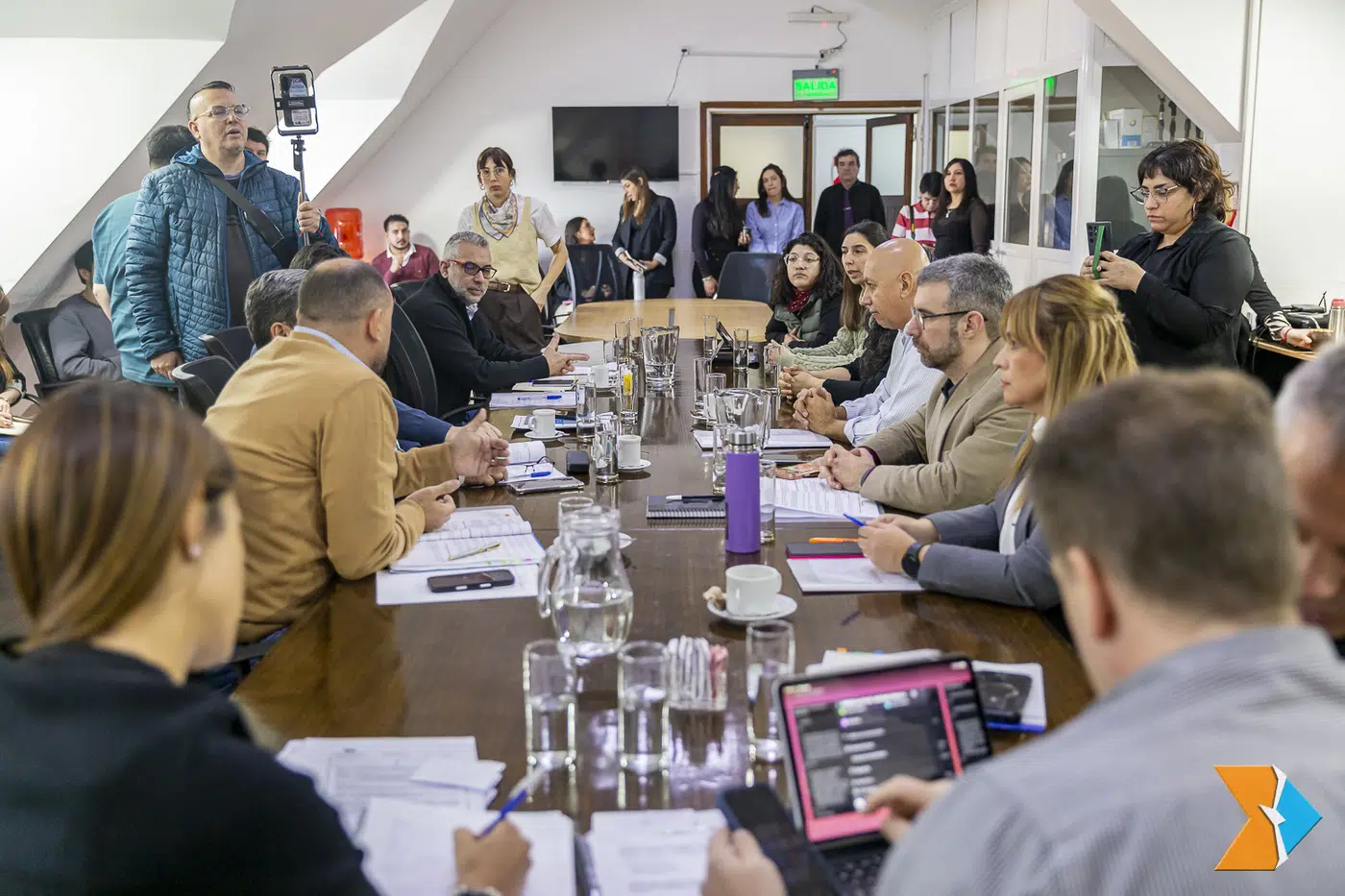 Legisladores analizan proyecto para aplicar ficha limpia Legisladores analizan proyecto para aplicar ficha limpia