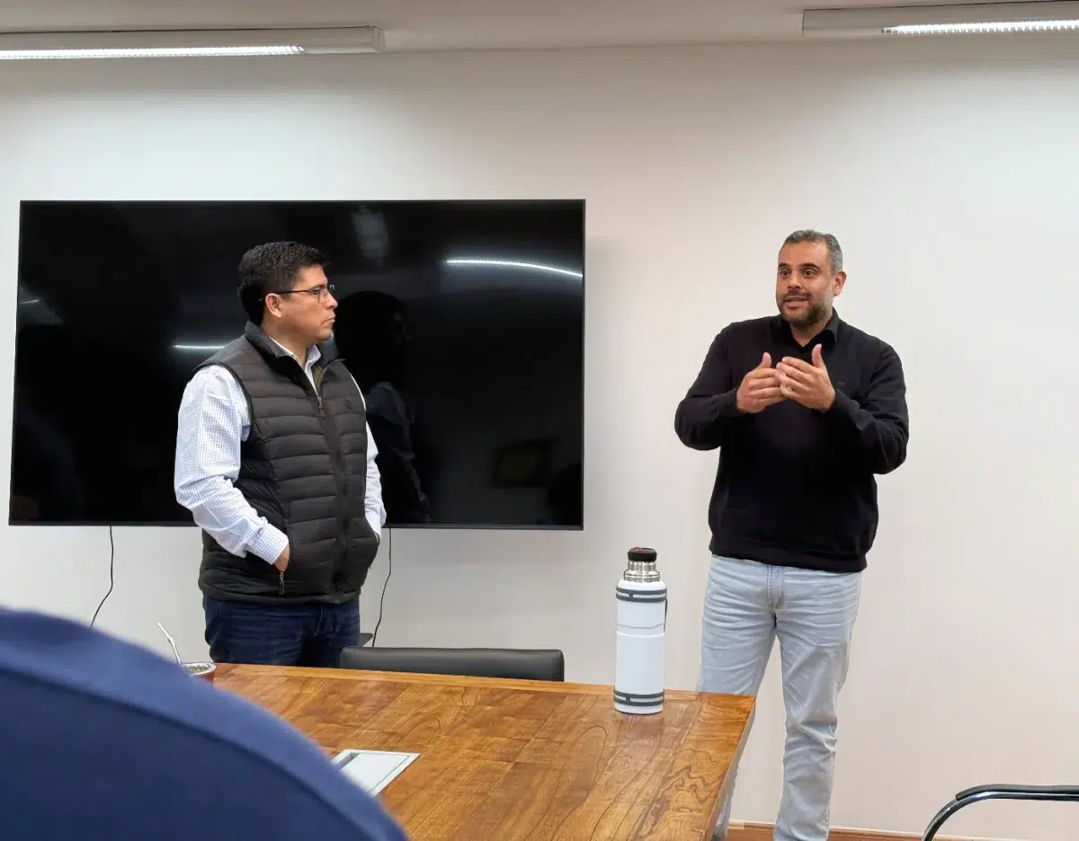 El gobernador Claudio Vidal presentó a Sebastián Santillán