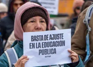Tierra del Fuego debate el salario docente Congreso de SUTEF resolverá la oferta salarial de Melella - Foto: SUTEF
