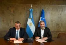Frigerio e YPF acuerdan lazos logísticos con Vaca Muerta Frigerio e YPF acuerdan lazos logísticos con Vaca Muerta