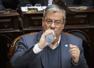 Diputados opositores piden sesión para frenar el DNU 70 Germán Martínez, presidente del bloque Unión por la Patria - Foto: NA